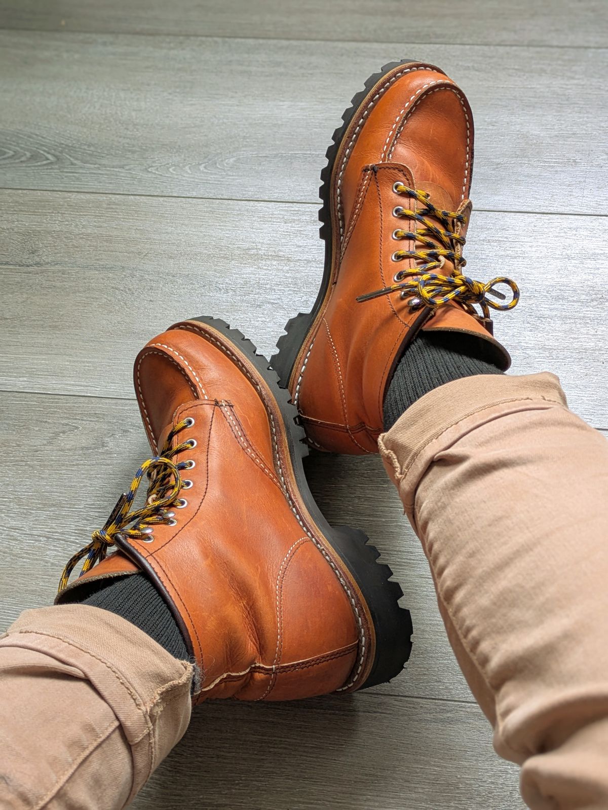 Photo by UnpackedC on April 16, 2025 of the Red Wing 6-Inch Classic Moc in S.B. Foot Oro Legacy.