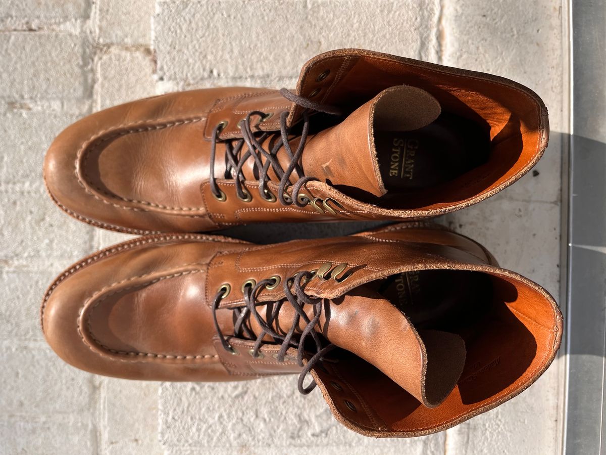 Photo by jameshd37 on March 6, 2024 of the Grant Stone Brass Boot in Horween Dune Chromexcel.