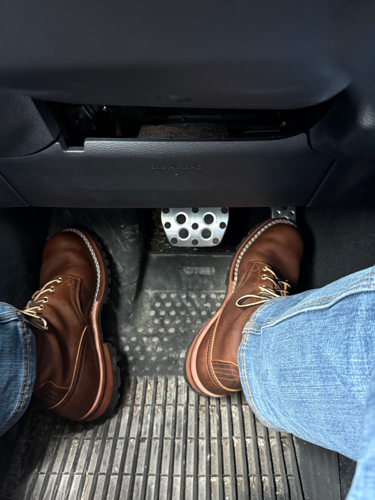 Photo by mattwaldo on July 31, 2025 of the Nicks Overlander in Horween Orange Predator.
