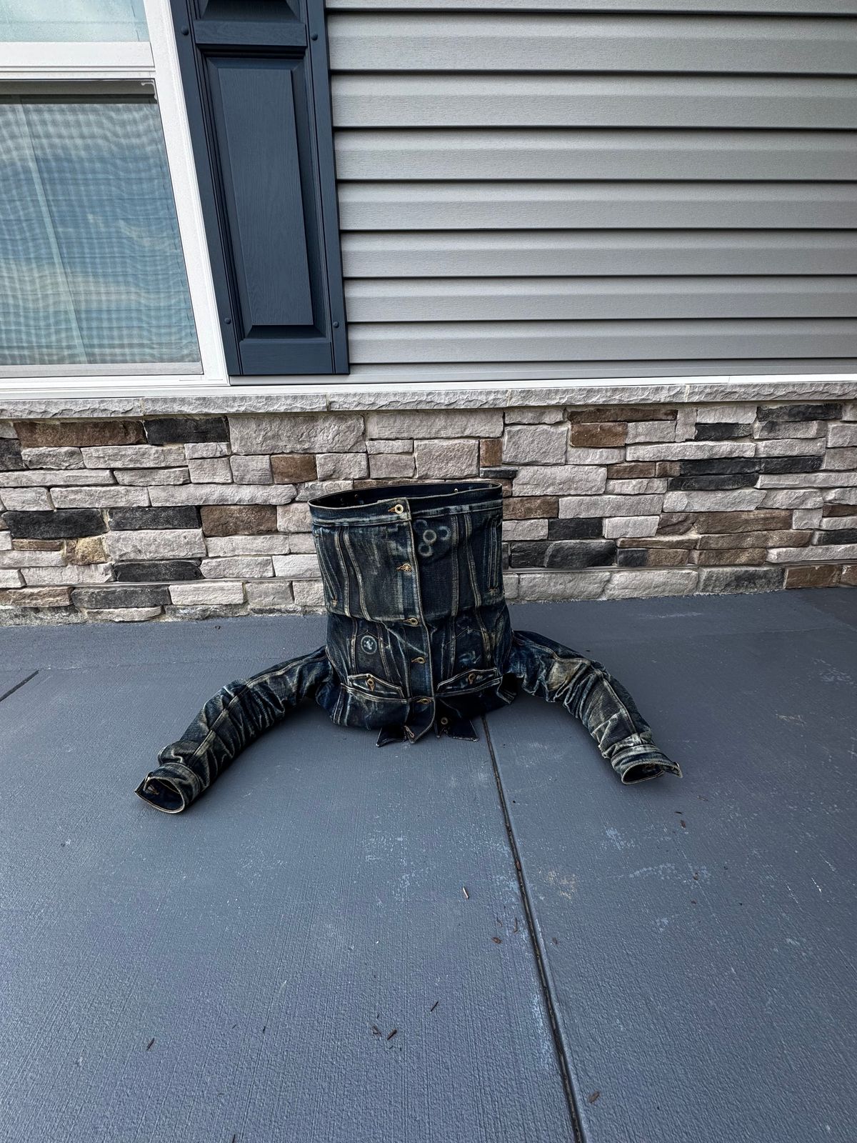 Photo by ericxj99 on March 30, 2026 of the Brave Star Ironside 21.5oz Frankenstein in 22oz Denim.