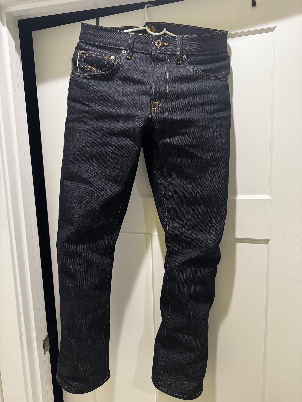 Photo by ericxj99 on January 7, 2026 of the Brave Star Mojave in 21.5 Oz Raw Selvedge.