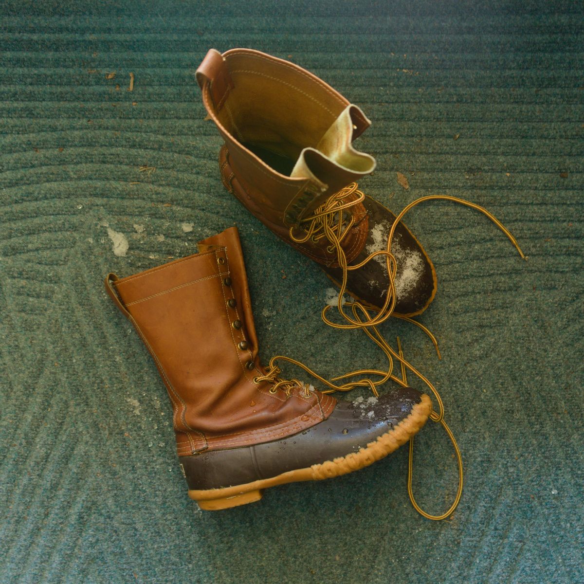 Photo by feetpics on February 1, 2026 of the L.L.Bean Maine Hunting Shoe 12" in Unknown Leather.
