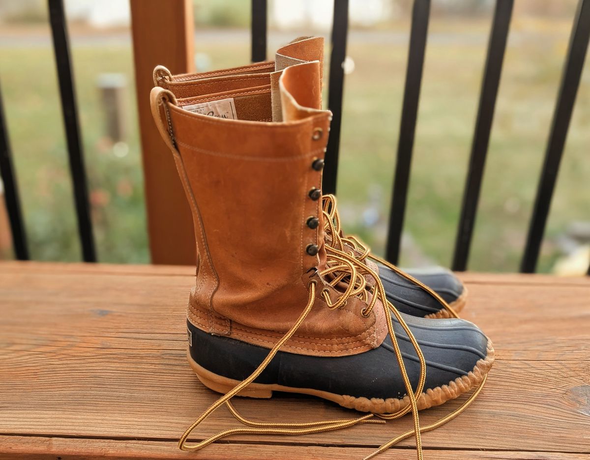 Photo by feetpics on November 5, 2025 of the L.L.Bean Maine Hunting Shoe 12" in Unknown Leather.