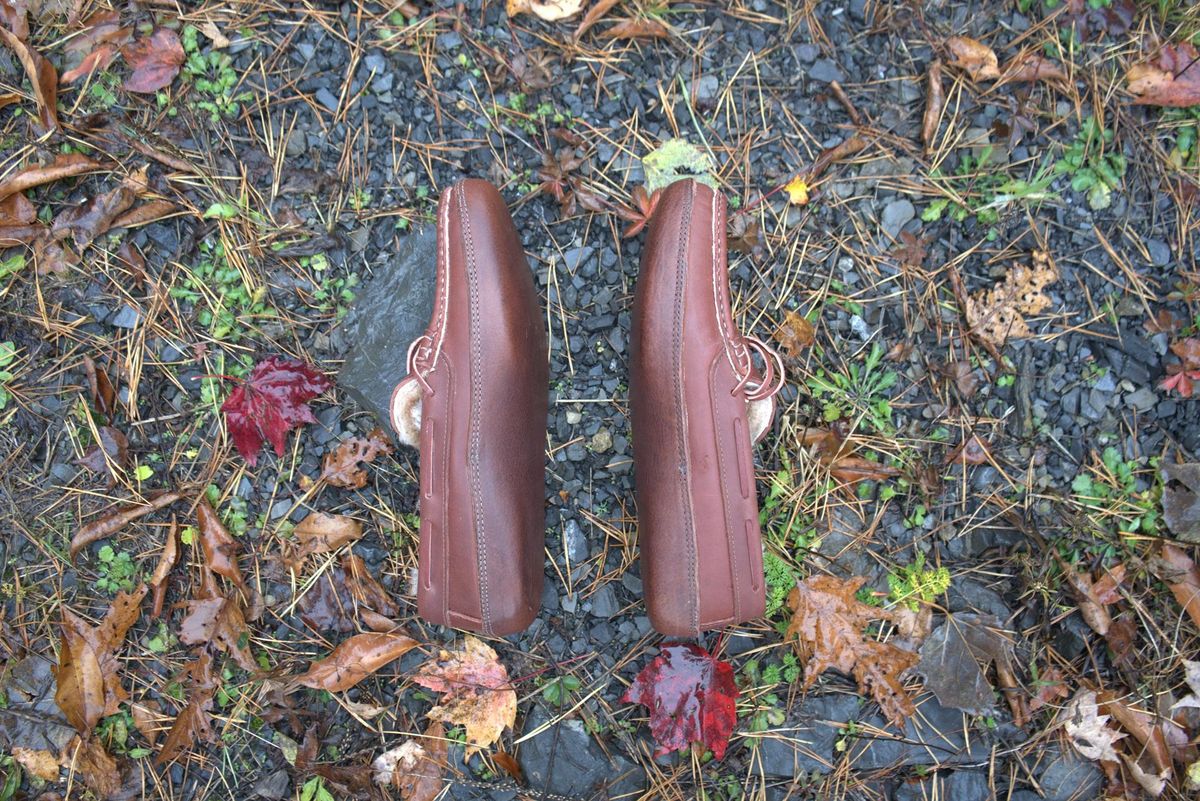 Photo by feetpics on November 1, 2025 of the Russell Moccasin Co. Shearling Oneida in Full-Grain Timberjack.