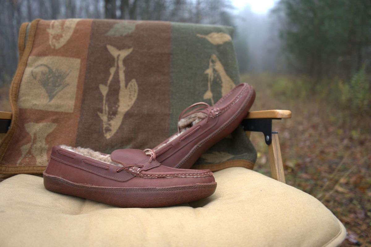 Photo by feetpics on November 1, 2025 of the Russell Moccasin Co. Shearling Oneida in Full-Grain Timberjack.