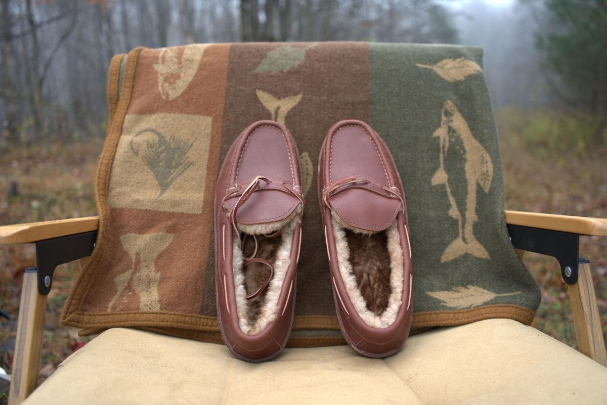 Photo by feetpics on November 1, 2025 of the Russell Moccasin Co. Shearling Oneida in Full-Grain Timberjack.