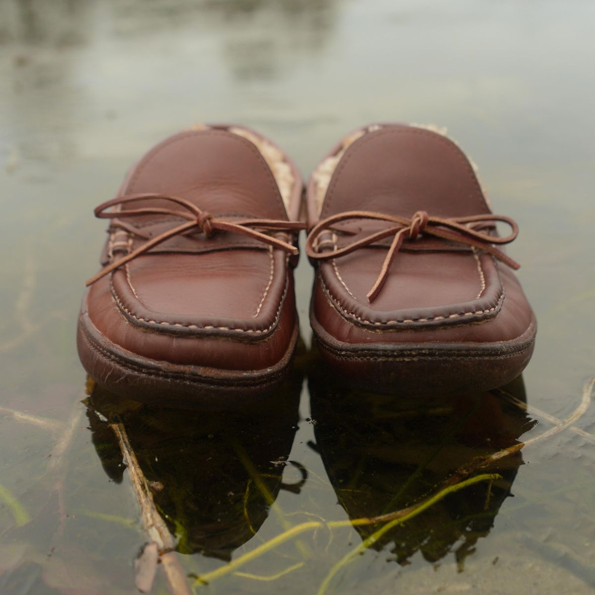 Photo by feetpics on January 6, 2026 of the Russell Moccasin Co. Shearling Oneida in Full-Grain Timberjack.