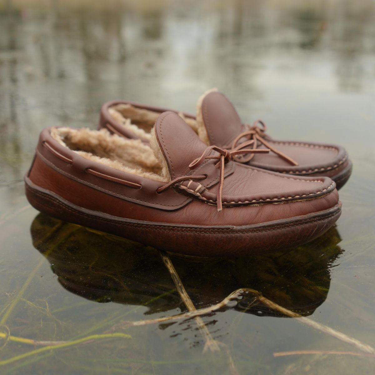 Photo by feetpics on January 6, 2026 of the Russell Moccasin Co. Shearling Oneida in Full-Grain Timberjack.