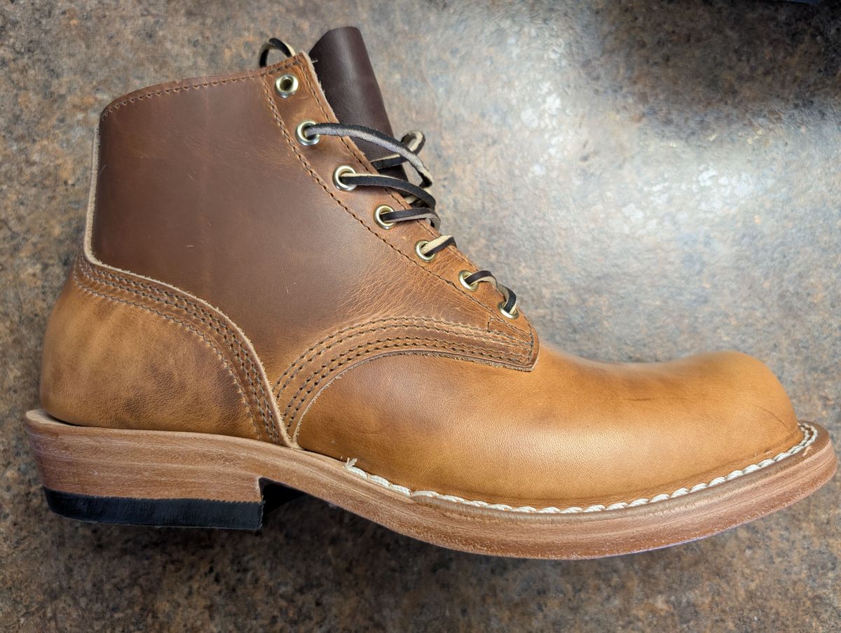 Photo by JoeB on November 10, 2025 of the Nicks MTO in Wickett & Craig Natural Veg Tan.