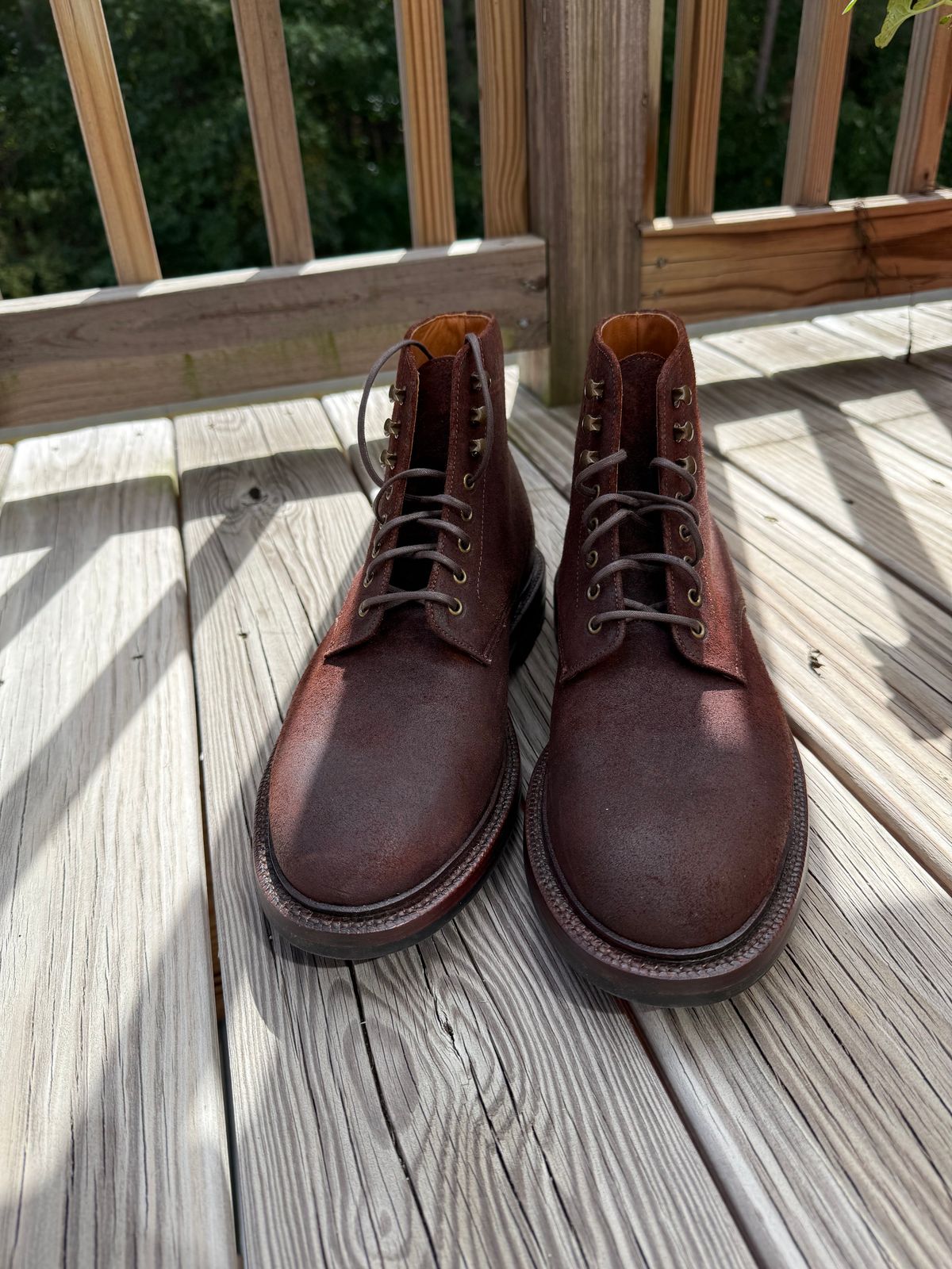 Photo by jingersoll on October 2, 2025 of the Grant Stone Edward Boot in C.F. Stead Dark Oak Roughout.