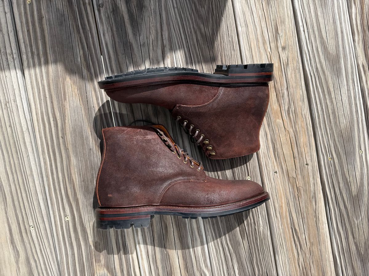 Photo by jingersoll on October 2, 2025 of the Grant Stone Edward Boot in C.F. Stead Dark Oak Roughout.
