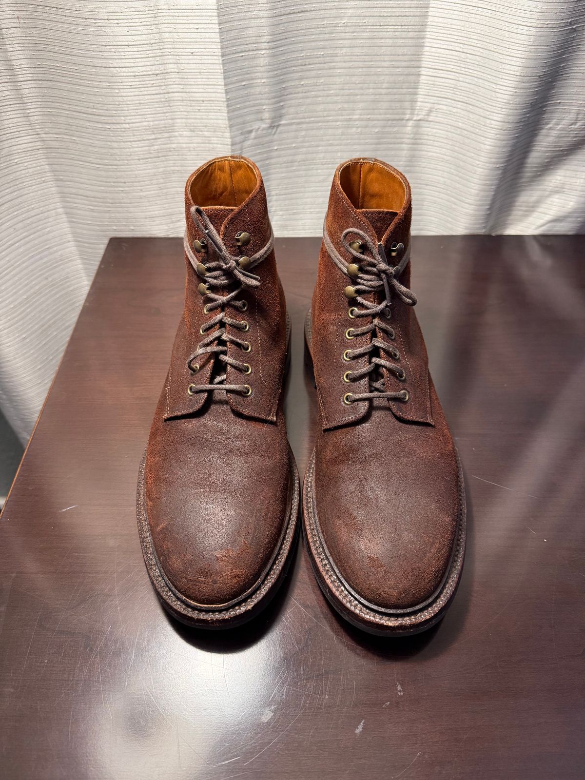 Photo by jingersoll on January 5, 2026 of the Grant Stone Edward Boot in C.F. Stead Dark Oak Roughout.