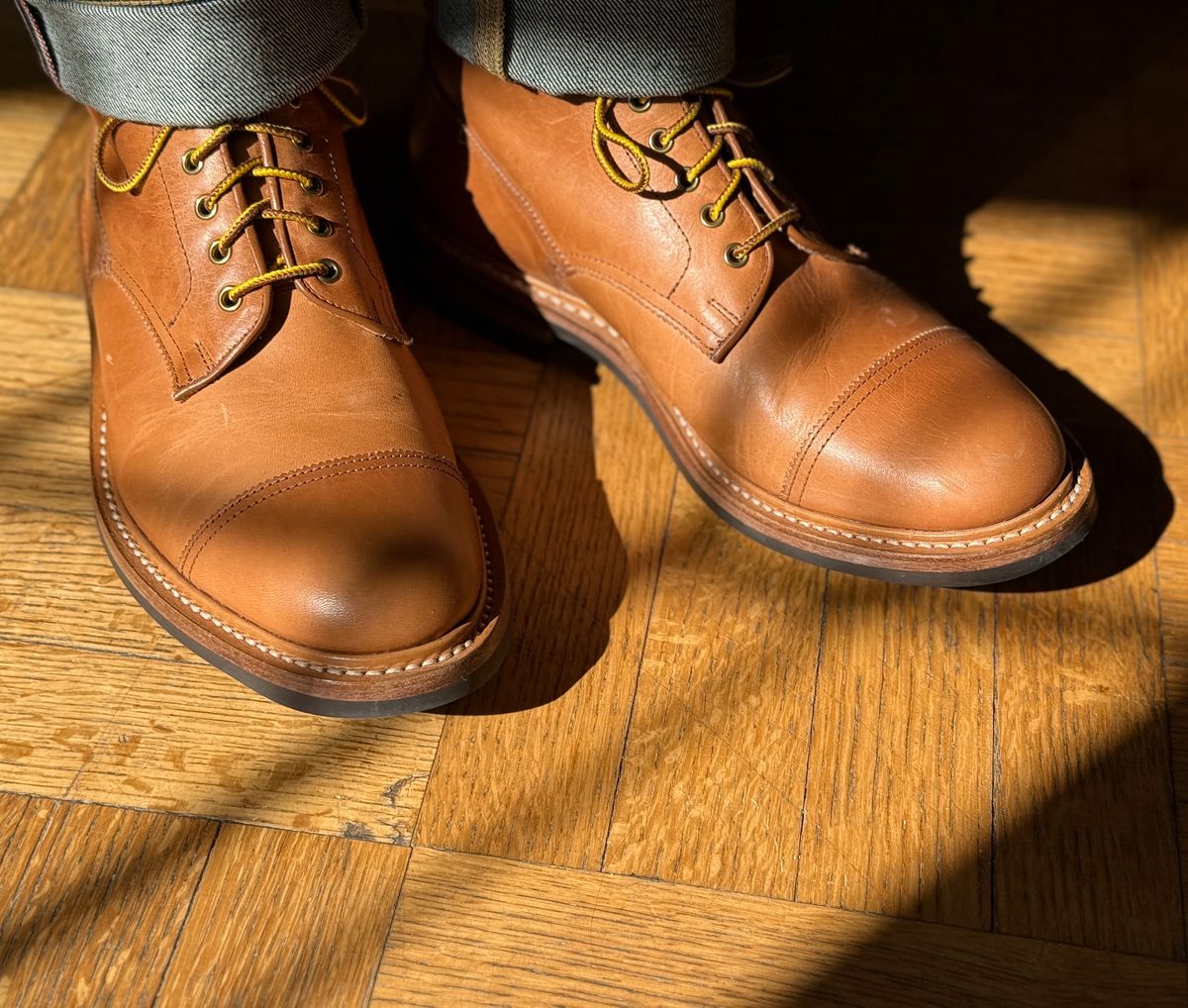 Photo by blinkofani on February 3, 2025 of the Tricker's Churchill Boot in Horween Natural Dublin.