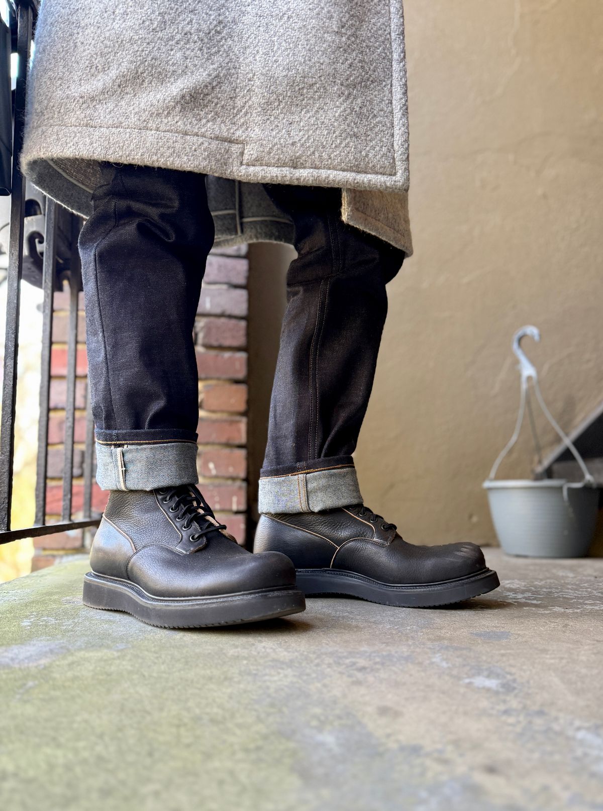 Photo by blinkofani on March 2, 2025 of the Viberg Scout Boot in Horween Black Washed Chromexcel.