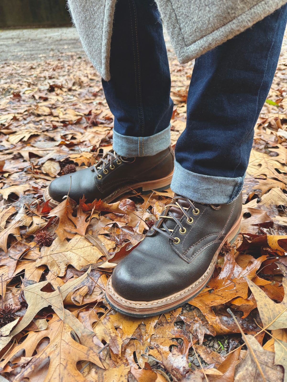 Photo by blinkofani on January 27, 2025 of the White's 375 in Horween Brown Waxed Flesh.