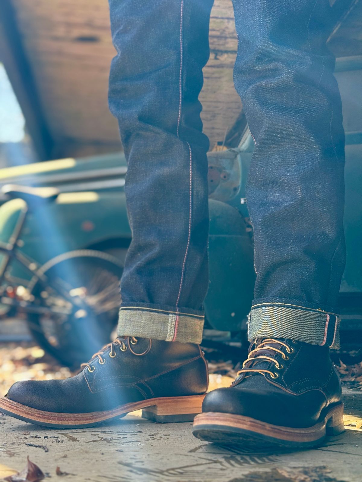 Photo by blinkofani on February 18, 2025 of the White's 375 in Horween Brown Waxed Flesh.