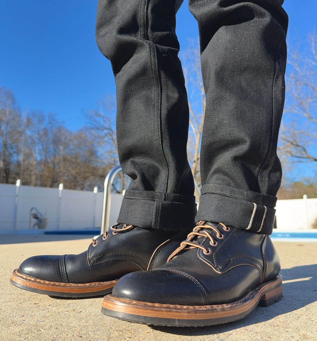 Photo by blinkofani on November 27, 2025 of the White's MP-M1 in Horween Black Chromexcel.