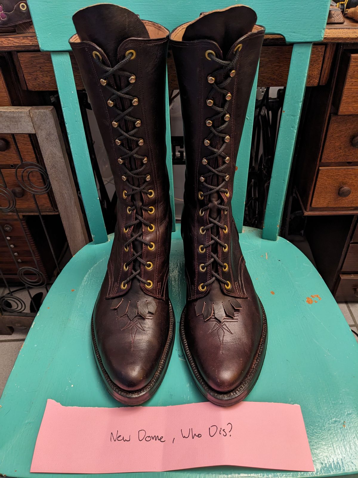 Photo by olivialocke on October 2, 2025 of the Self-Made Packer Boot in Horween Double Horse Front.