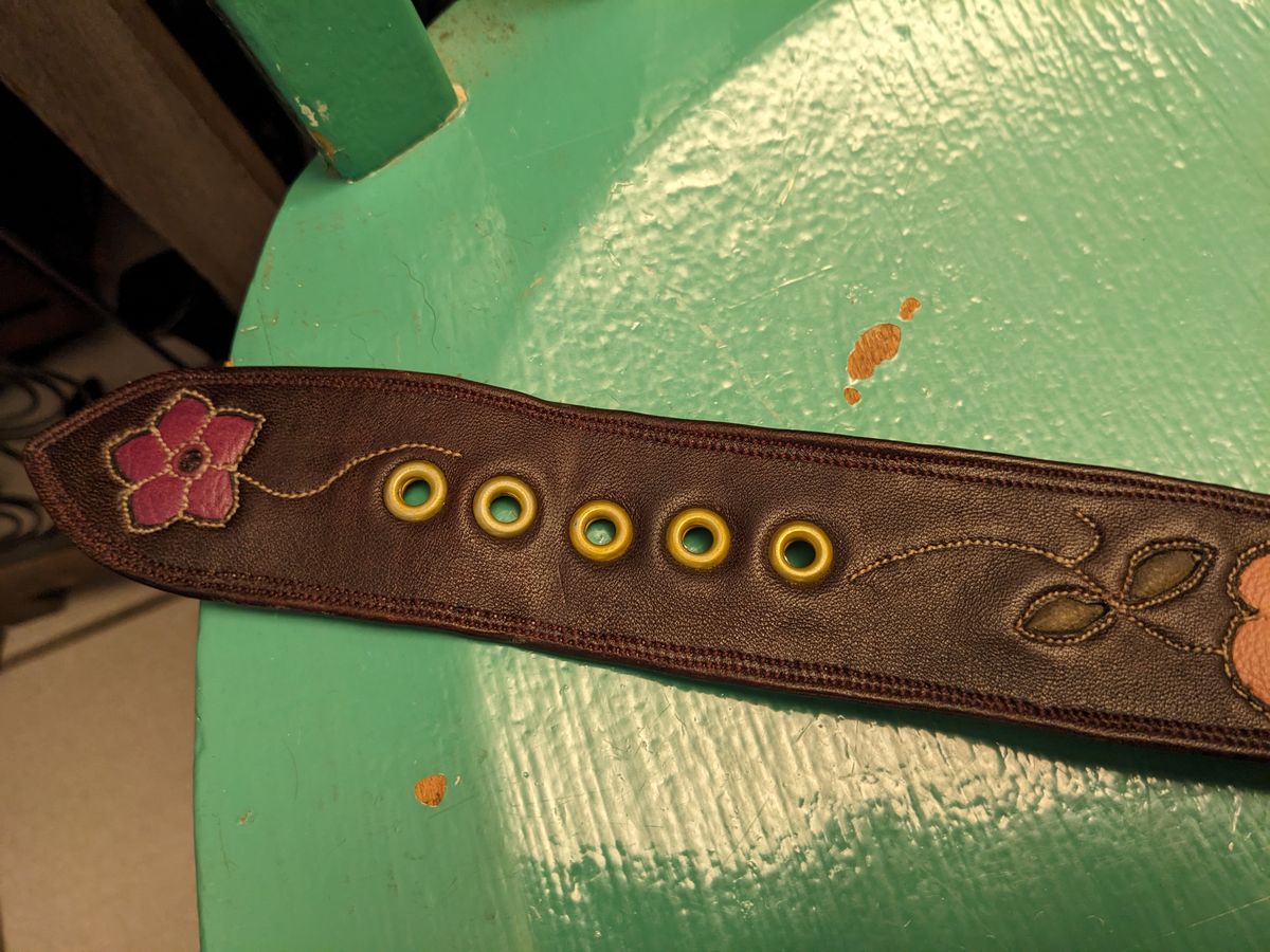 Photo by olivialocke on October 2, 2025 of the Self-Made Dog Collar in Horween Double Horse Front.