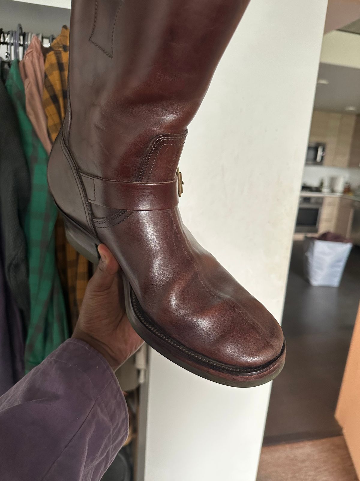 Photo by jcurry on August 15, 2025 of the Clinch Engineer Boots 11-Inch Height in Brown-Overdyed Horsebutt.
