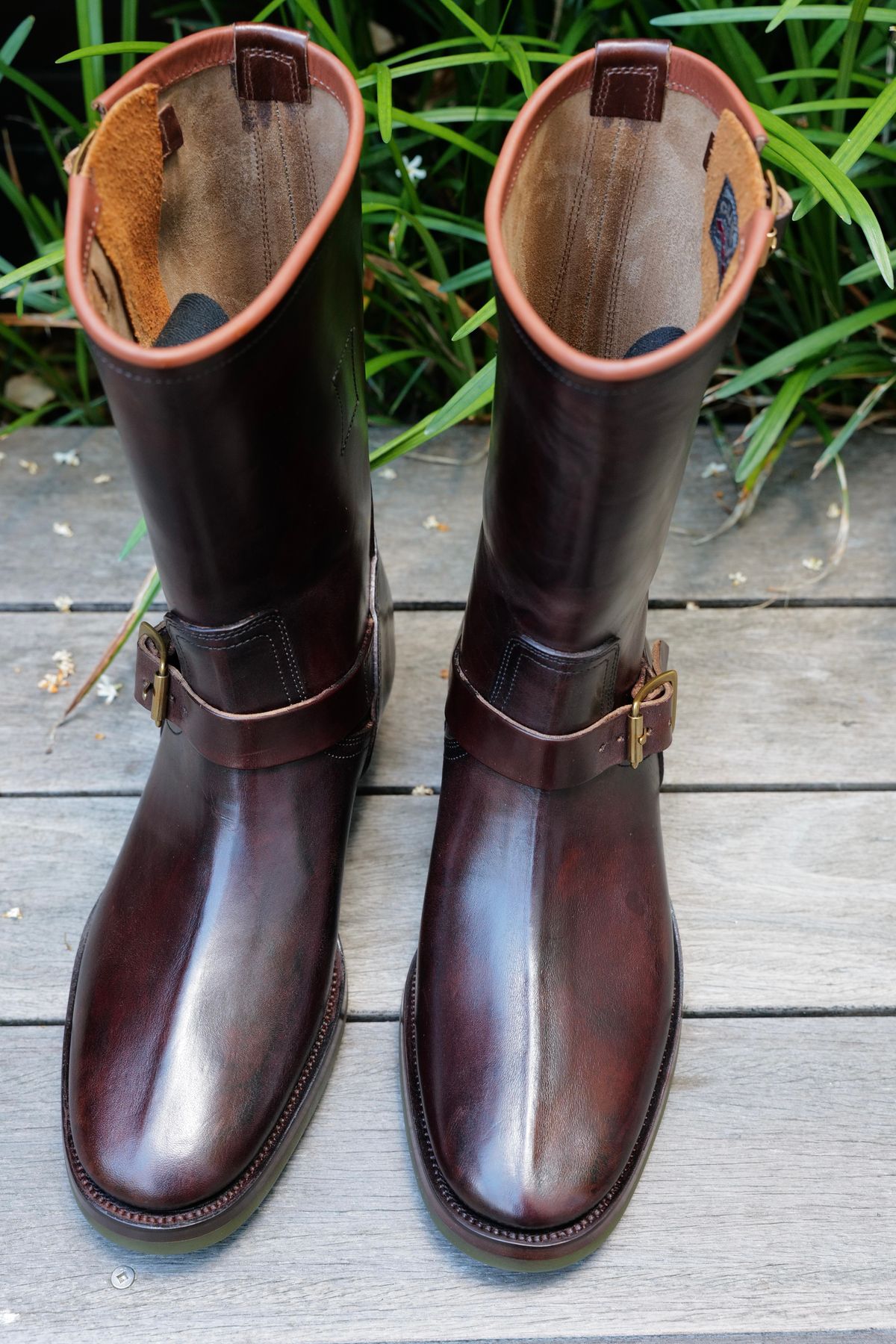 Photo by jcurry on June 17, 2025 of the Clinch Engineer Boots 11-Inch Height in Brown-Overdyed Horsebutt.