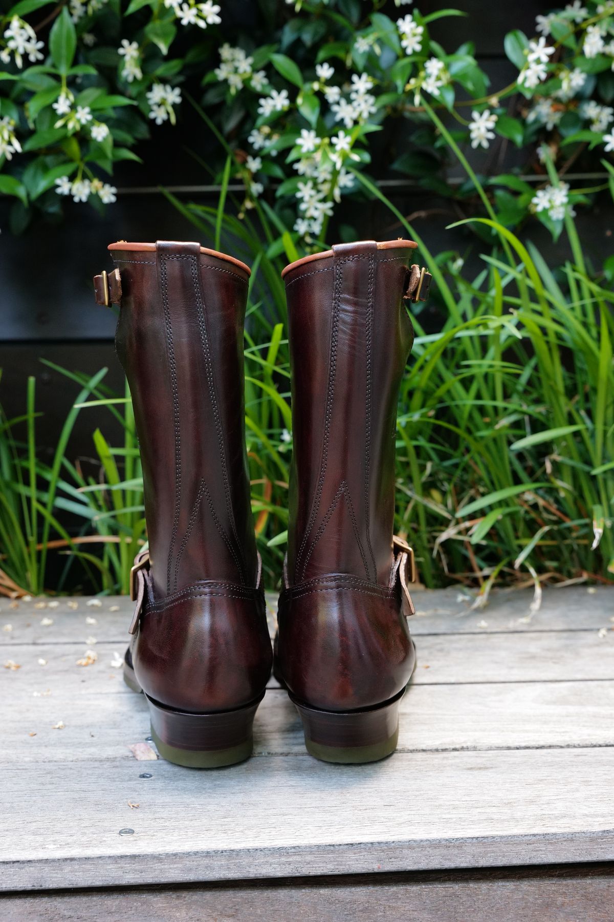 Photo by jcurry on June 17, 2025 of the Clinch Engineer Boots 11-Inch Height in Brown-Overdyed Horsebutt.