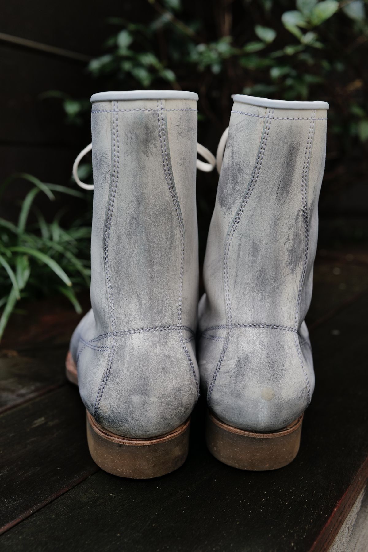 Photo by jcurry on February 1, 2025 of the Clinch Gary Boots in EQ Horsebutt White Dirty Finish.