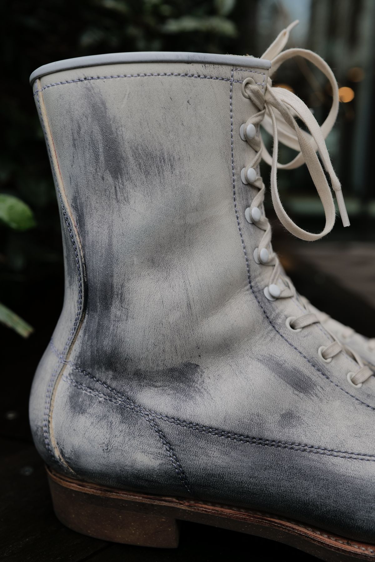 Photo by jcurry on February 1, 2025 of the Clinch Gary Boots in EQ Horsebutt White Dirty Finish.