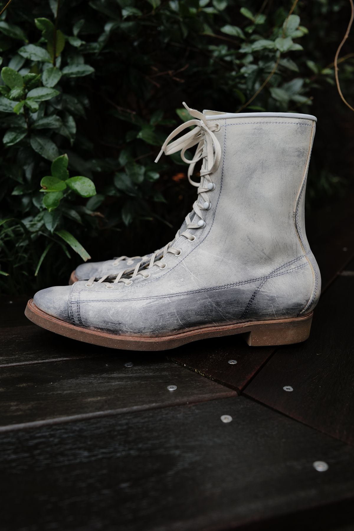 Photo by jcurry on February 1, 2025 of the Clinch Gary Boots in EQ Horsebutt White Dirty Finish.