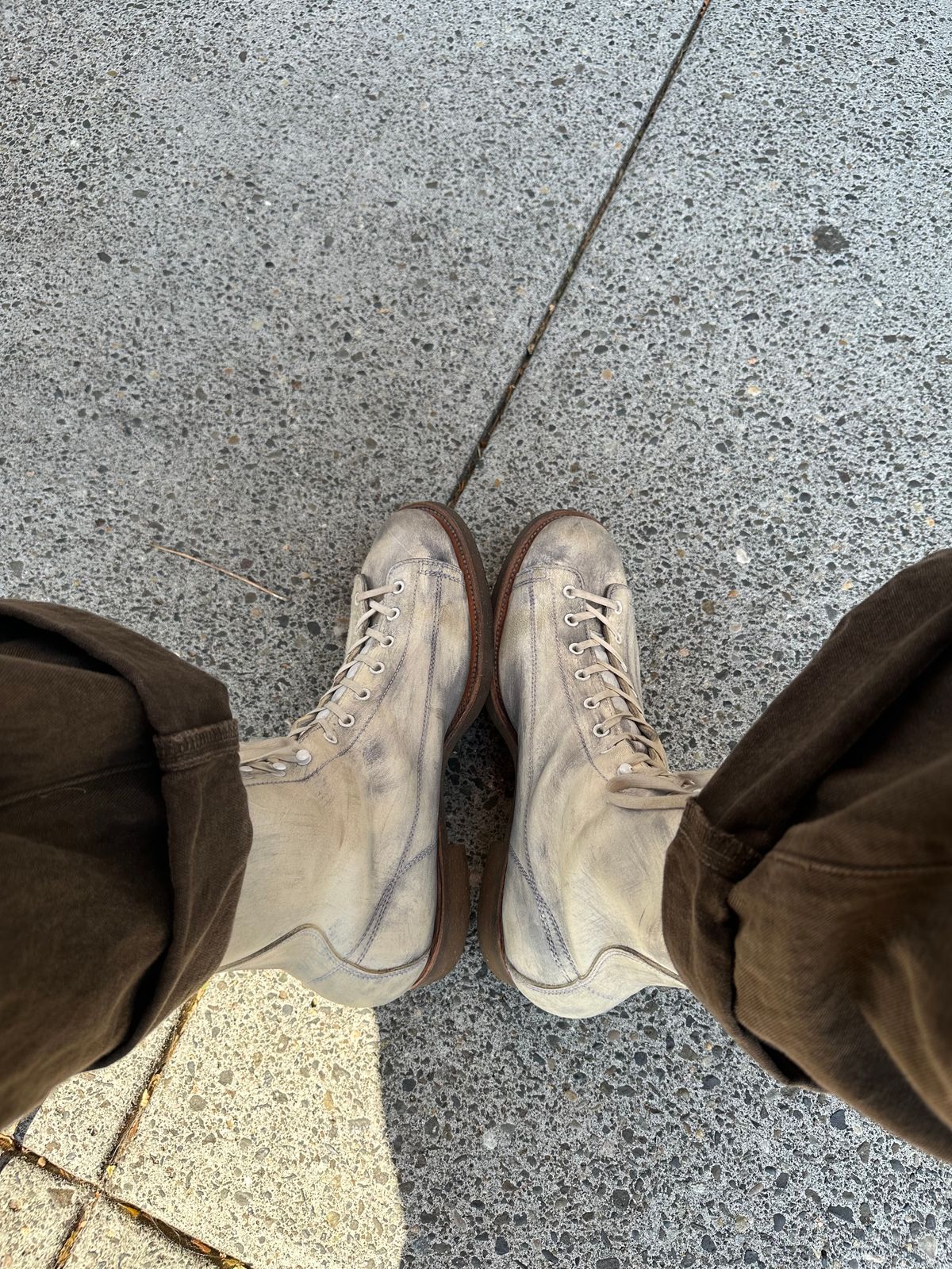 Photo by jcurry on August 24, 2025 of the Clinch Gary Boots in EQ Horsebutt White Dirty Finish.