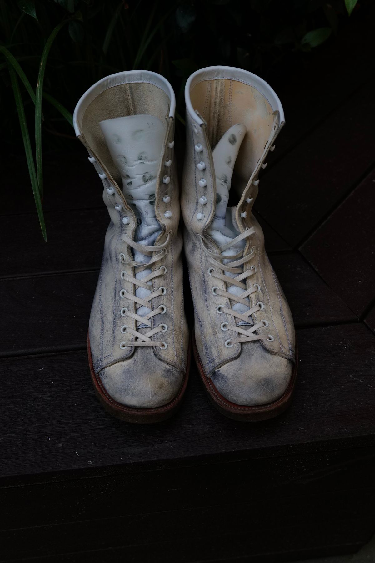 Photo by jcurry on August 22, 2025 of the Clinch Gary Boots in EQ Horsebutt White Dirty Finish.
