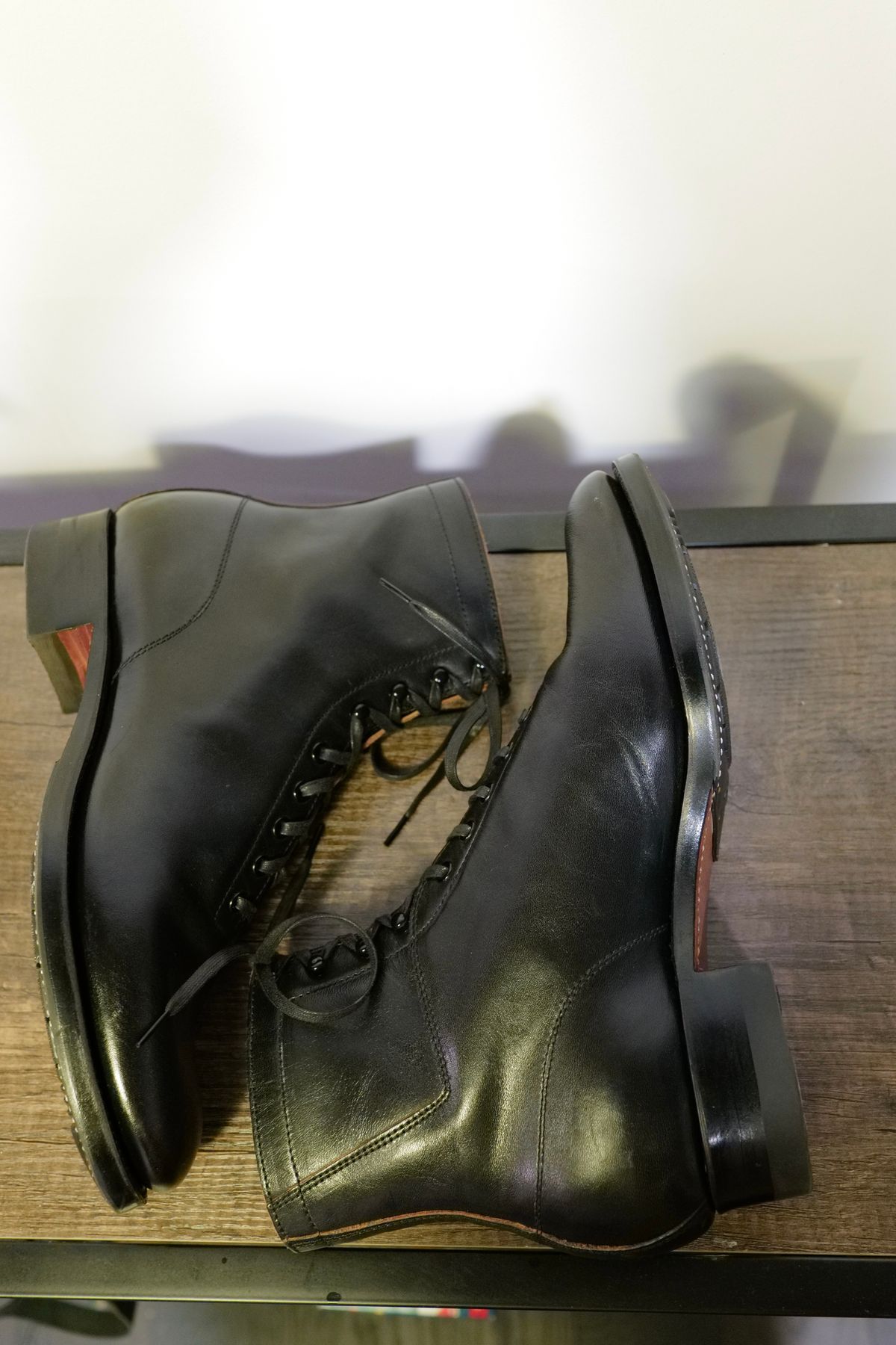 Photo by jcurry on November 1, 2025 of the Clinch Milne Soft-toe in Top Notch Horsehide Black (Tea core).
