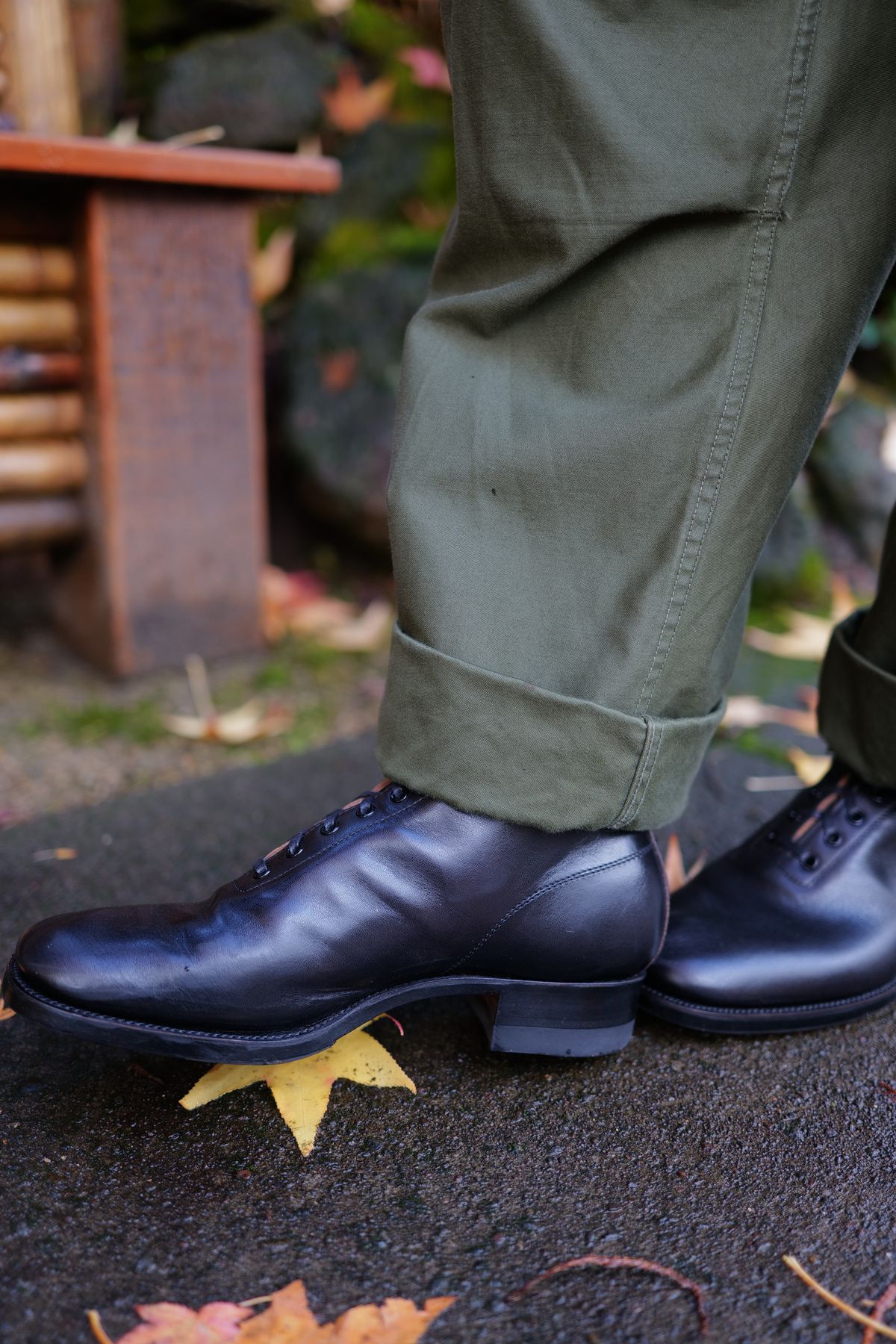 Photo by jcurry on November 1, 2025 of the Clinch Milne Soft-toe in Top Notch Horsehide Black (Tea core).