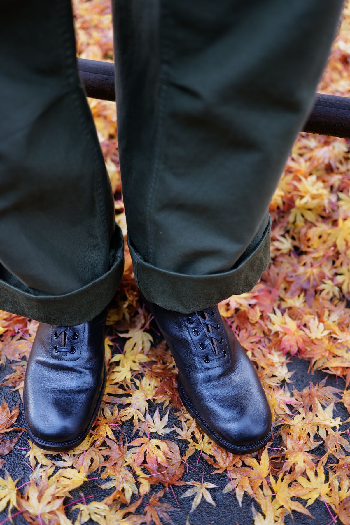 Photo by jcurry on November 1, 2025 of the Clinch Milne Soft-toe in Top Notch Horsehide Black (Tea core).