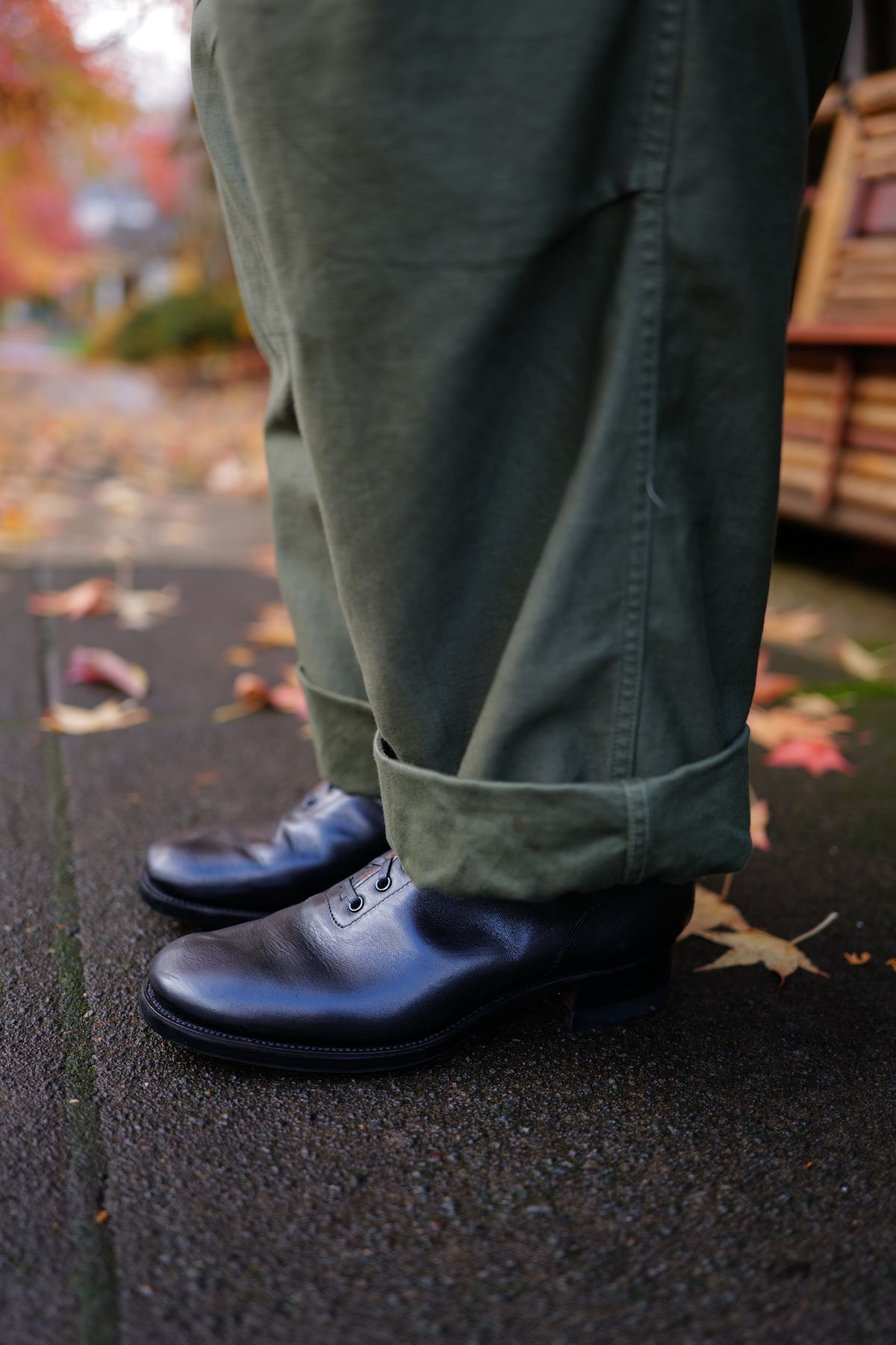 Photo by jcurry on November 1, 2025 of the Clinch Milne Soft-toe in Top Notch Horsehide Black (Tea core).