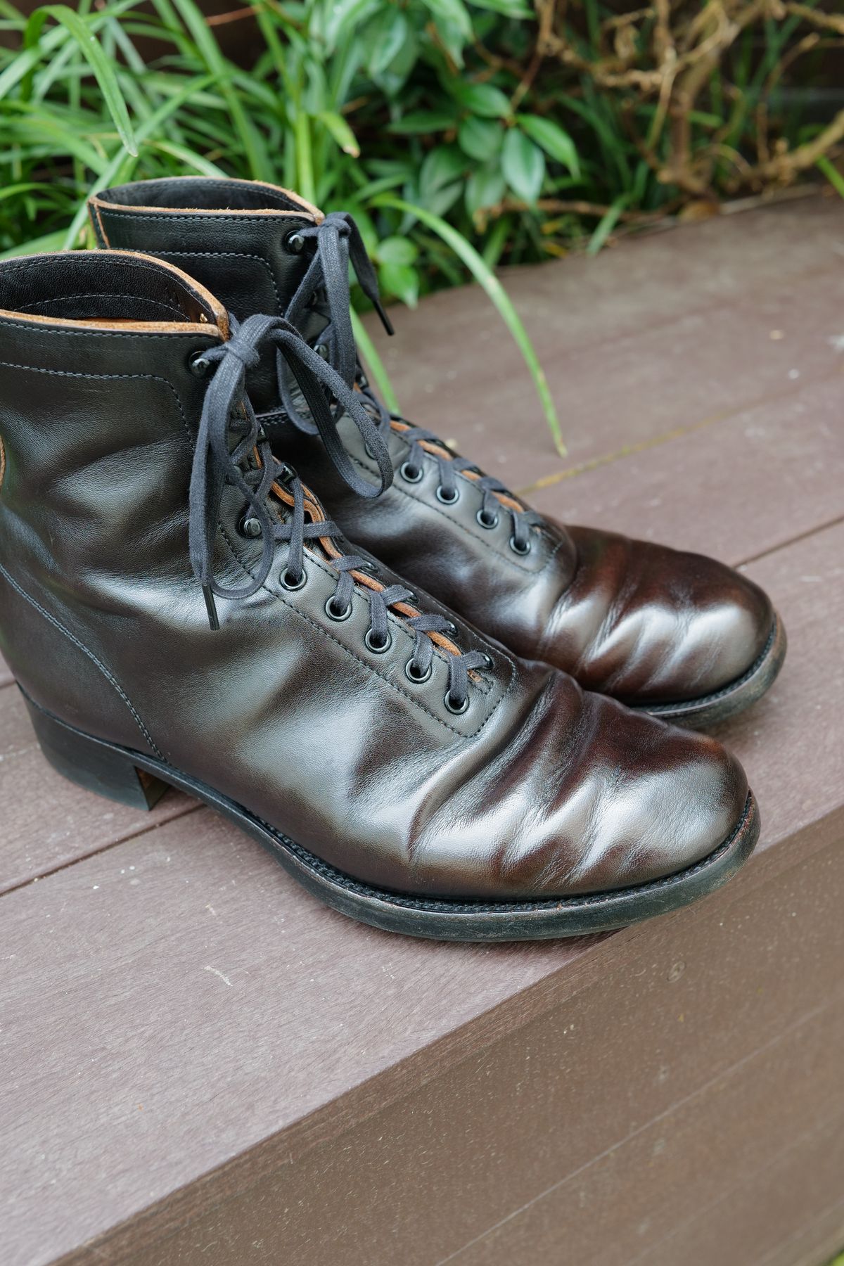 Photo by jcurry on March 1, 2026 of the Clinch Milne Soft-toe in Top Notch Horsehide Black (Tea core).
