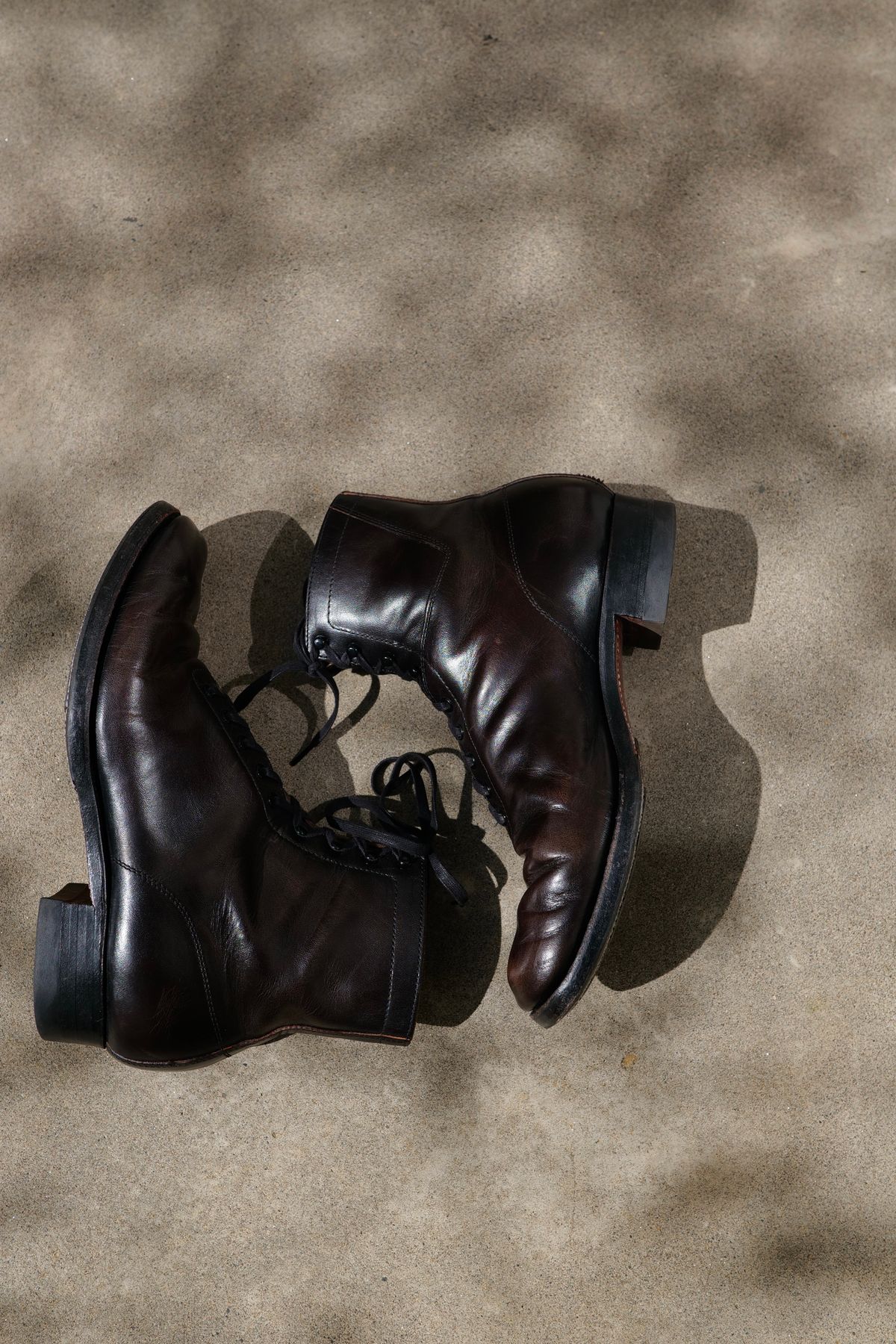 Photo by jcurry on April 5, 2026 of the Clinch Milne Soft-toe in Top Notch Horsehide Black (Tea core).