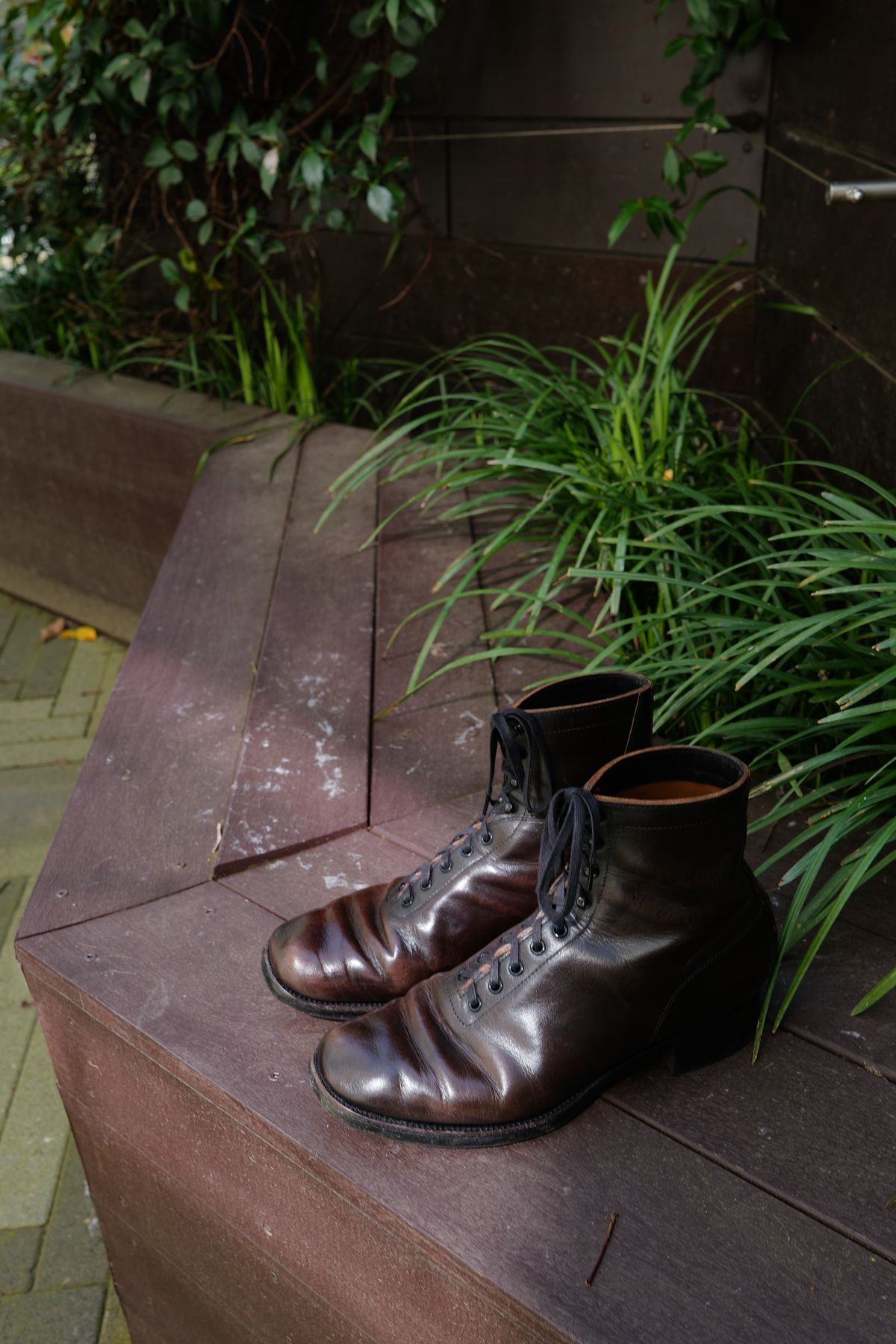 Photo by jcurry on April 5, 2026 of the Clinch Milne Soft-toe in Top Notch Horsehide Black (Tea core).