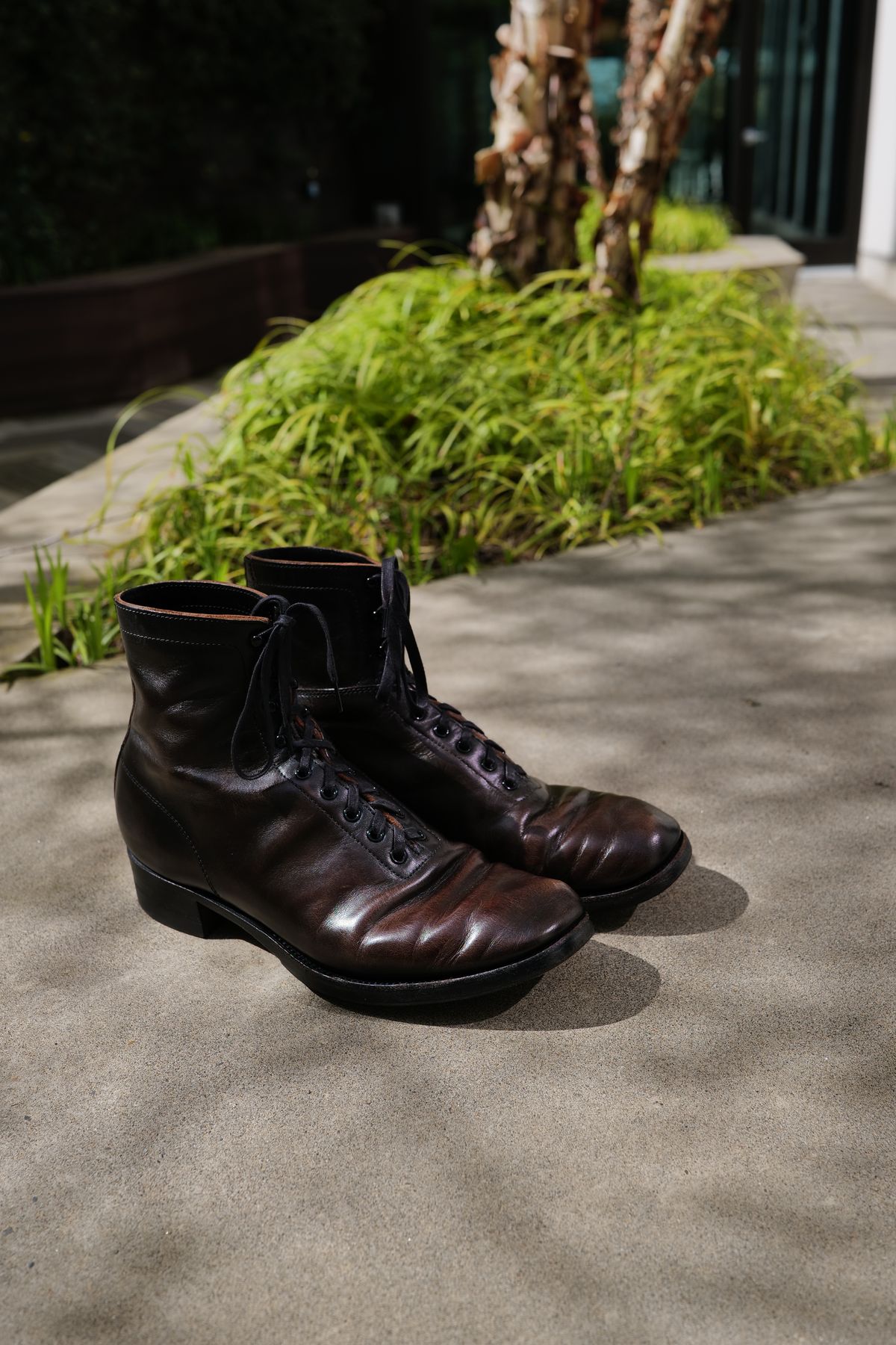 Photo by jcurry on April 5, 2026 of the Clinch Milne Soft-toe in Top Notch Horsehide Black (Tea core).