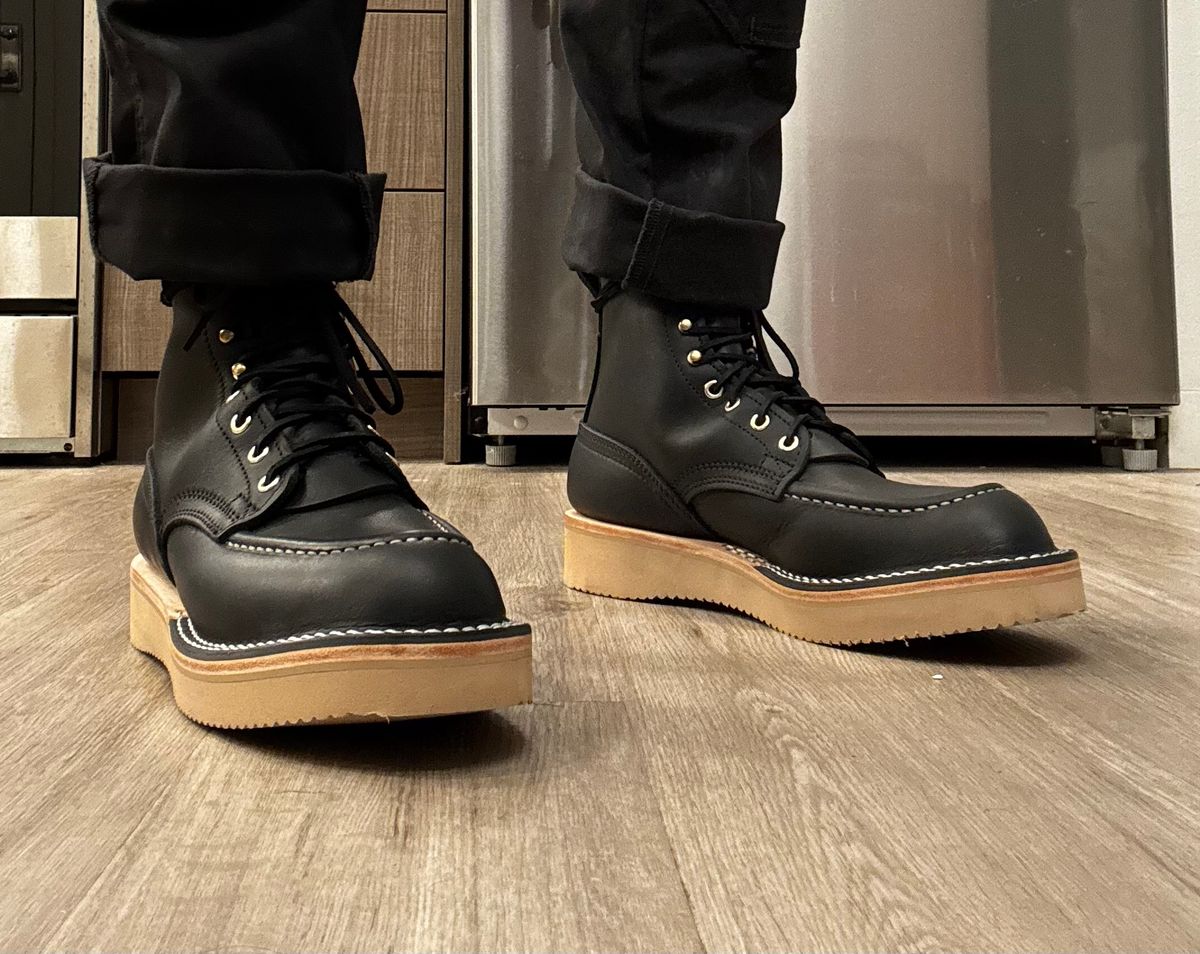 Photo by MocToeKid on May 14, 2025 of the Nicks Moc Toe in Seidel MaxSupport Black.
