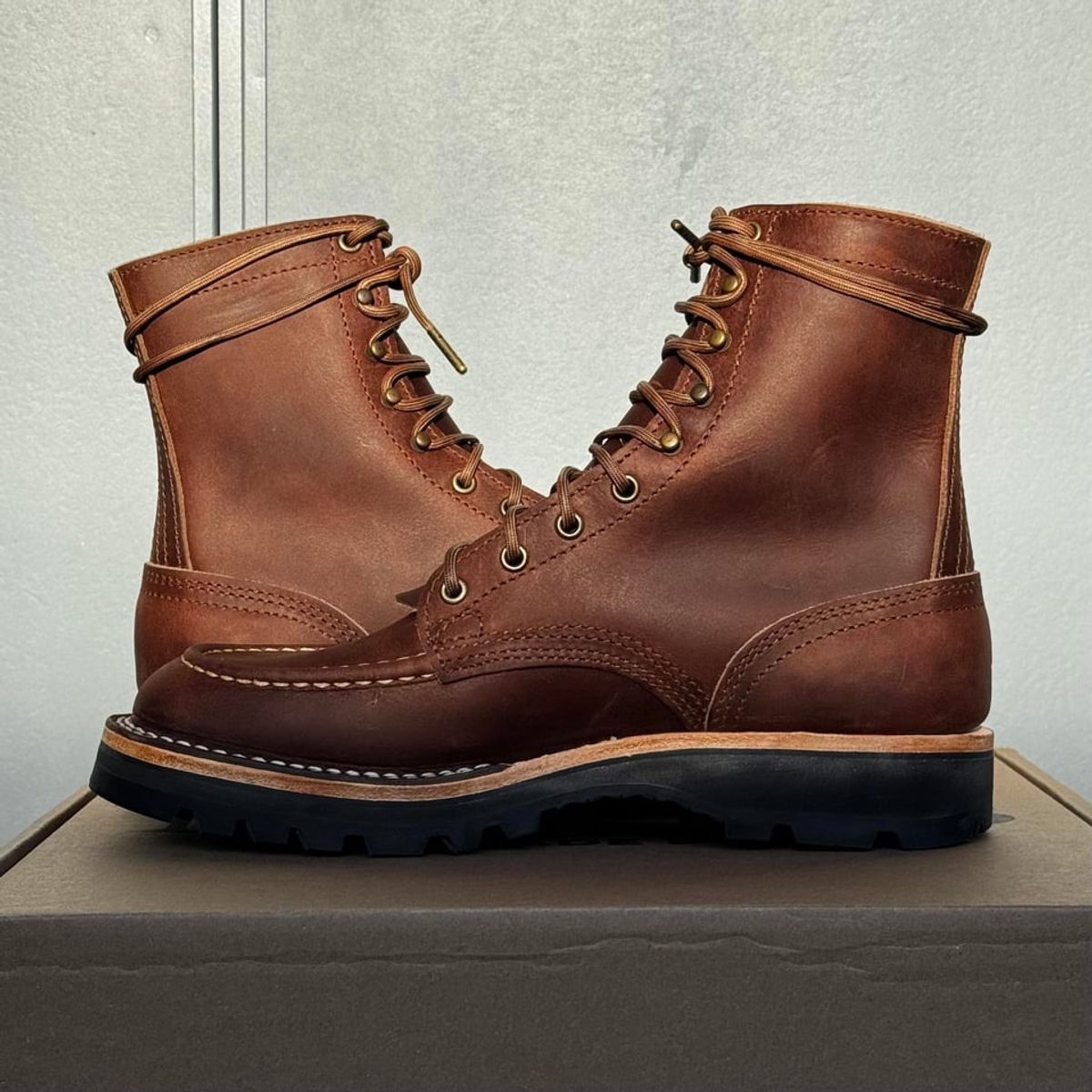 Photo by ElectricElephant on September 16, 2025 of the Nicks Moc Toe in Horween Predator Toasted Coconut.