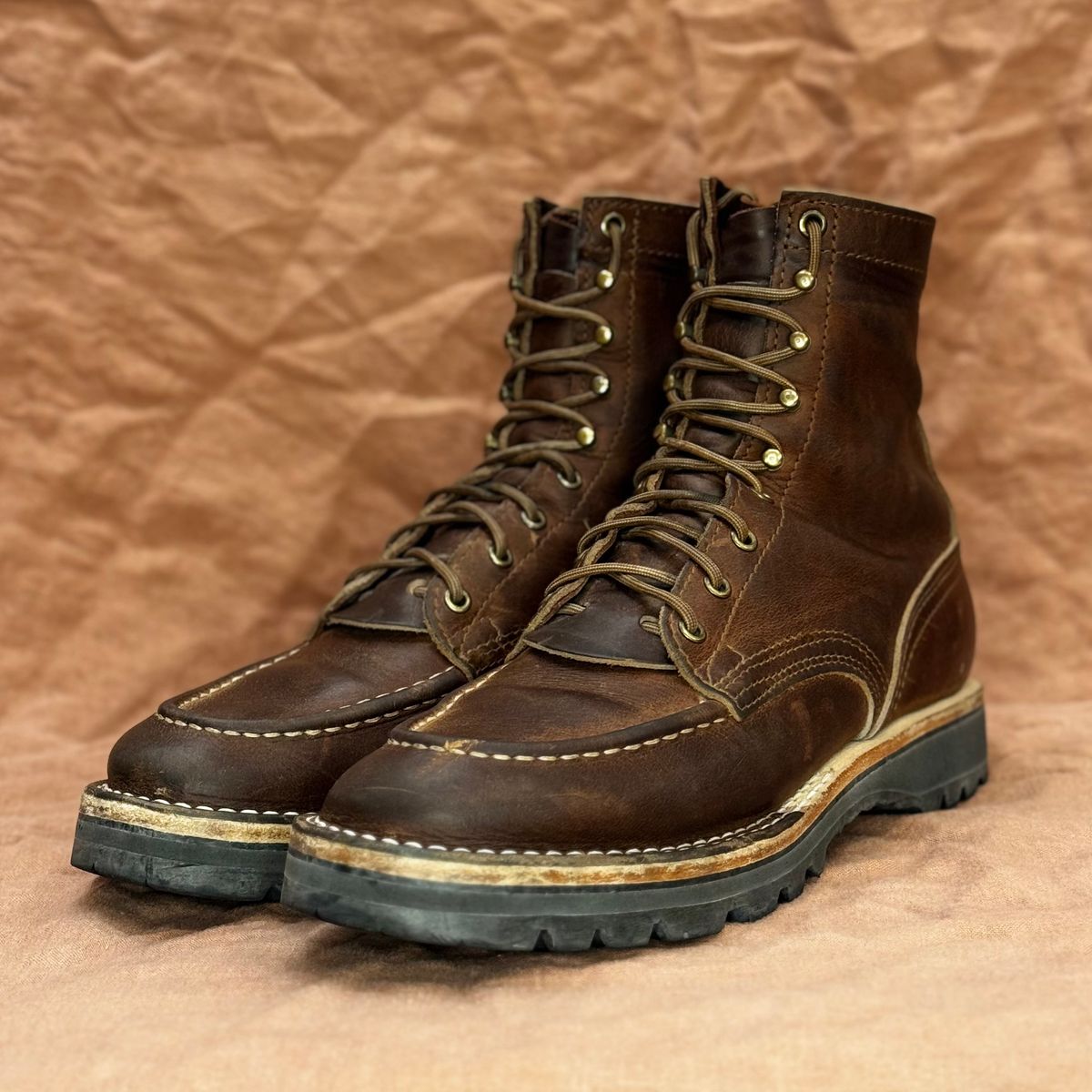 Photo by ElectricElephant on November 3, 2025 of the Nicks Moc Toe in Horween Predator Toasted Coconut.