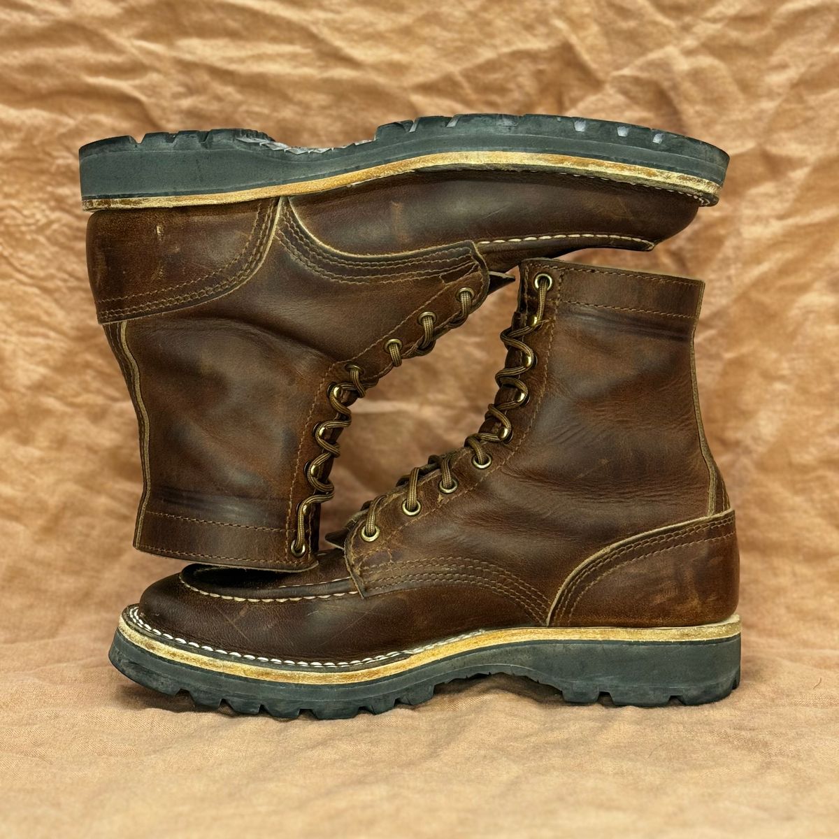 Photo by ElectricElephant on November 3, 2025 of the Nicks Moc Toe in Horween Predator Toasted Coconut.