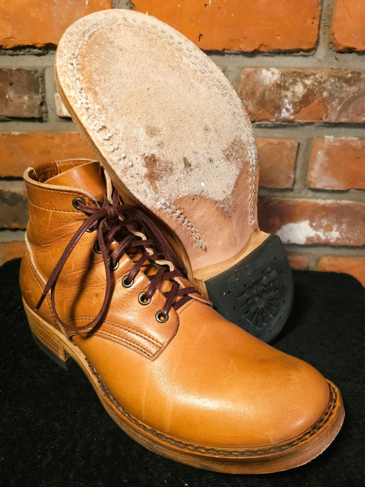 Photo by sub_machinist on December 6, 2025 of the Nicks Ivan in Horween Light Natural Dublin.