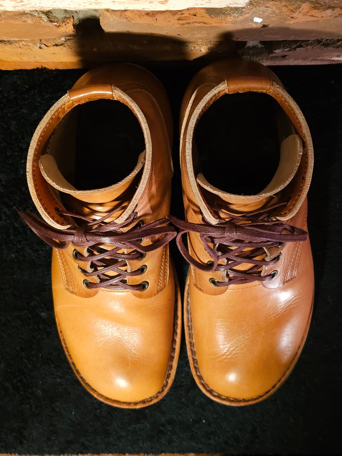 Photo by sub_machinist on December 6, 2025 of the Nicks Ivan in Horween Light Natural Dublin.