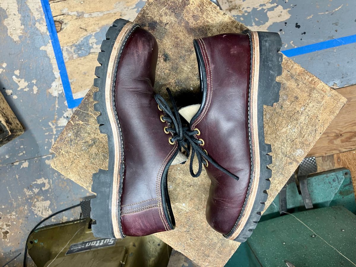 Photo by limmer_zeta on December 4, 2024 of the Peter Limmer & Sons Whole Cut Center Tie in Seidel Oxblood Double Shot.