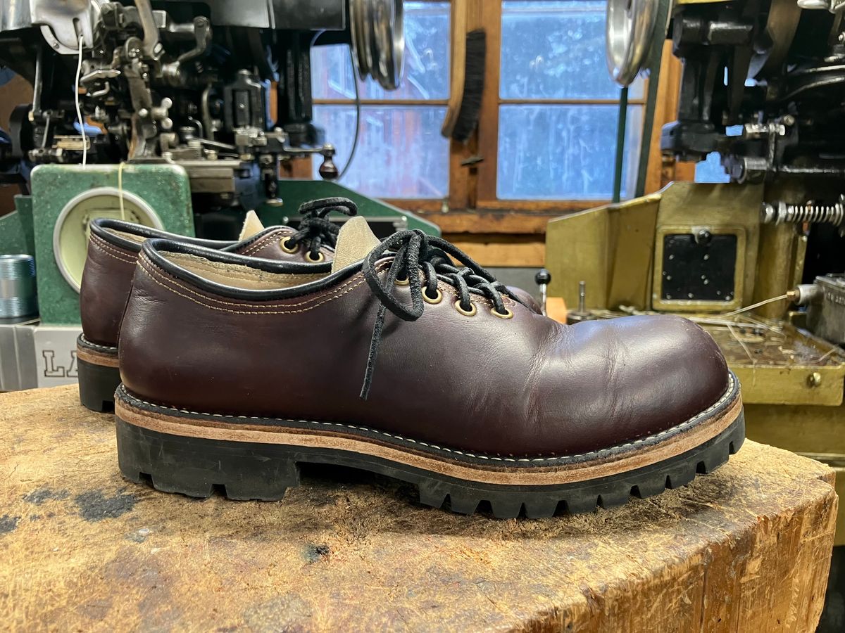 Photo by limmer_zeta on December 4, 2024 of the Peter Limmer & Sons Whole Cut Center Tie in Seidel Oxblood Double Shot.