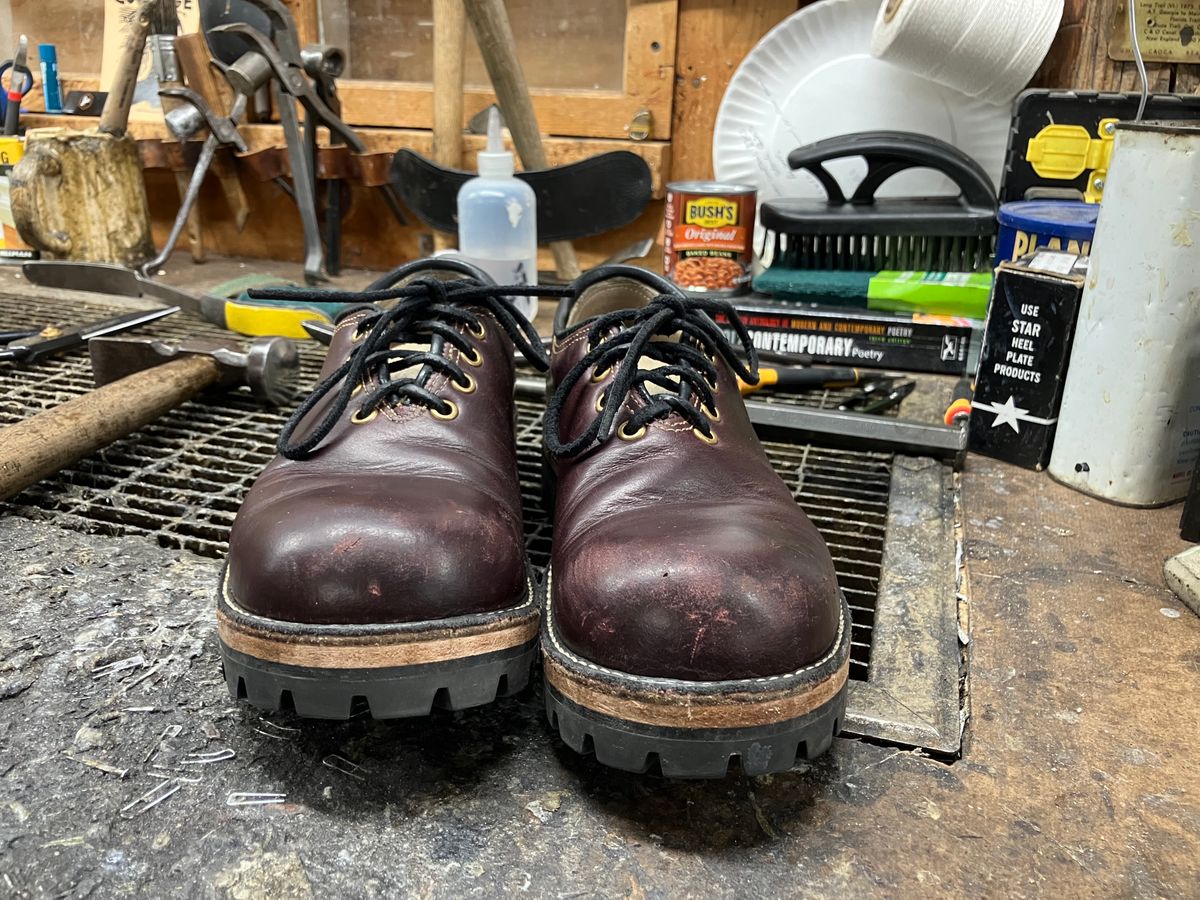 Photo by limmer_zeta on January 3, 2025 of the Peter Limmer & Sons Whole Cut Center Tie in Seidel Oxblood Double Shot.