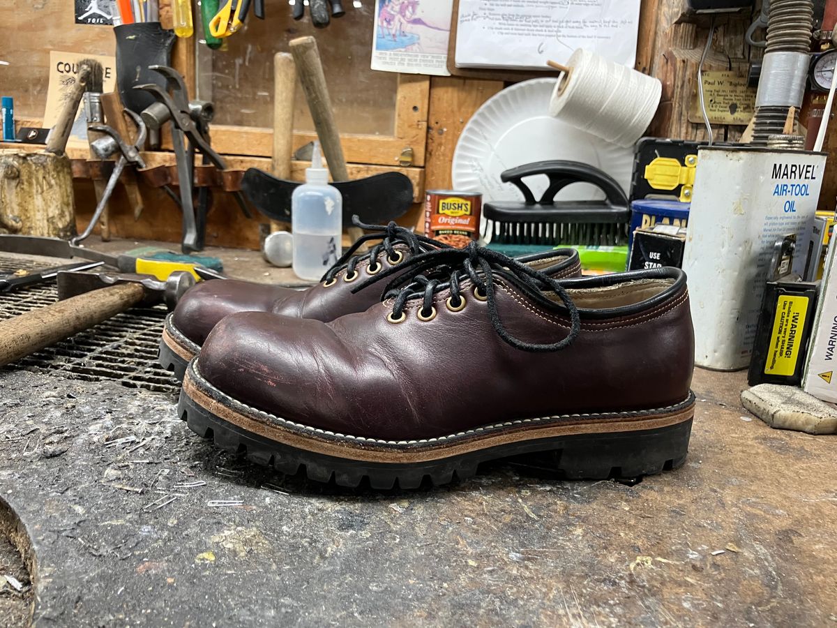 Photo by limmer_zeta on January 3, 2025 of the Peter Limmer & Sons Whole Cut Center Tie in Seidel Oxblood Double Shot.