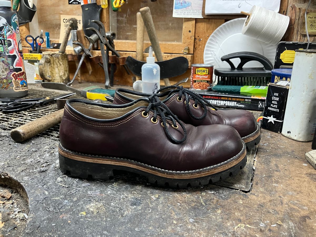 Photo by limmer_zeta on January 3, 2025 of the Peter Limmer & Sons Whole Cut Center Tie in Seidel Oxblood Double Shot.